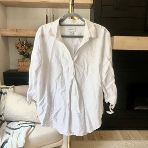 Liz Claiborne white linen blend top